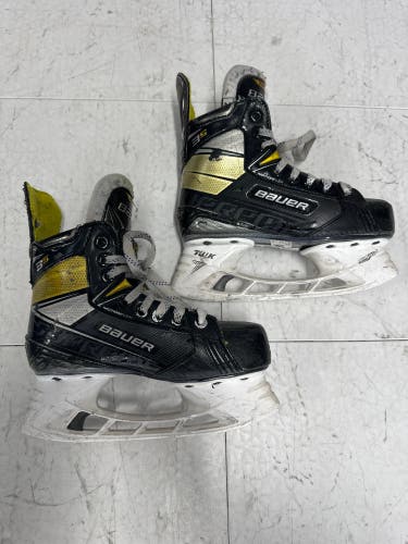 2020 Bauer Supreme 3S Hockey Skates Regular Width Size 2 (Used)