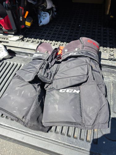 Intermediate Medium CCM E1.9 Hockey Goalie Pants (Used)