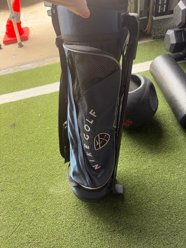 Unisex Nike Carry Bag (New)
