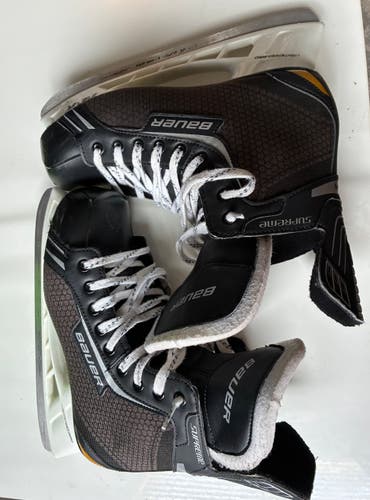 Black/Gray Bauer Supreme One.4 Hockey Skates Regular Width 9 (Used)