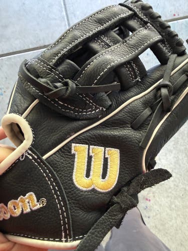 Wilson A500 RH Infield Baseball Glove 10.5" (New)