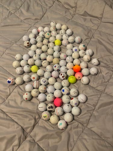 Mixed lot of 109 golf balls