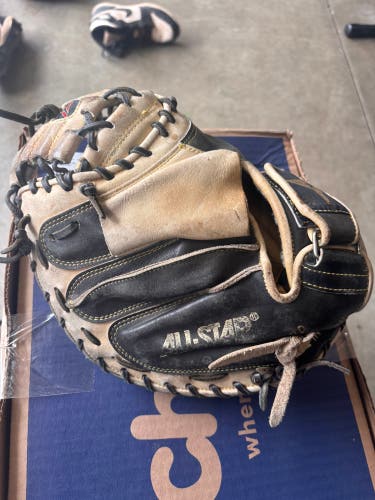 All Star CM3000XSBT RH Catcher's Glove 32" (Used)