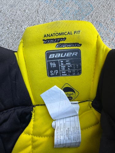 Men's Youth Small Bauer Supreme S170 Hockey Pants (Used)