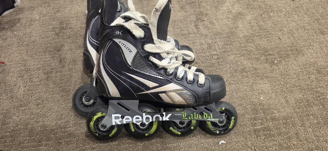 Reebok 3K Inline Roller Hockey Skates, Junior Size 2, Labeda Frame