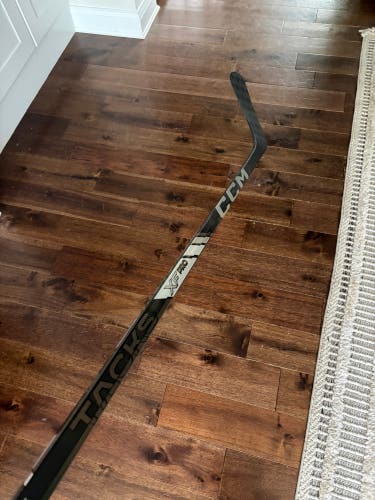 Senior CCM Tacks XF Pro Left (Draisaitl) pro curve