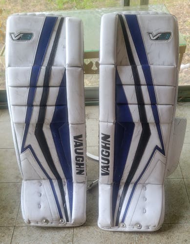 30" Vaughn Goalie Leg Pads (Used)
