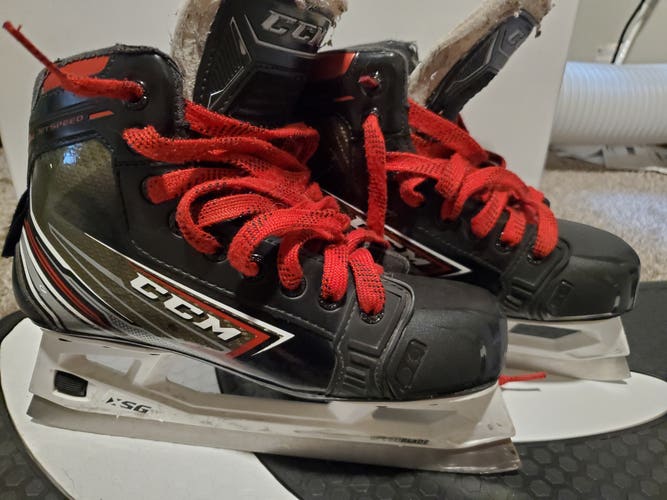 CCM JetSpeed FT460 Hockey Goalie Skates Regular Width Size 5 (Used)
