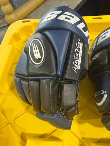 Bauer Supreme 5000 Gloves 14.5" (New)