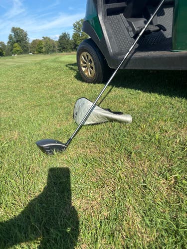 Men's TaylorMade TaylorMade Qi35 MAX Right Handed Driver Regular Flex 9 Loft Graphite Shaft (Used)