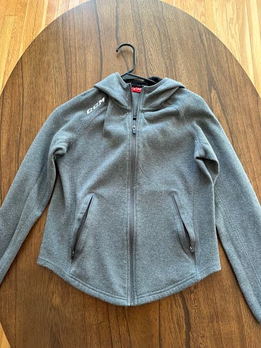 Gray Boys Large CCM Sweatshirt (Used) great condition