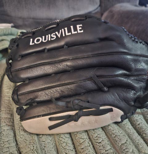 Louisville Slugger RH Xeno Softball Glove 13" (Used)