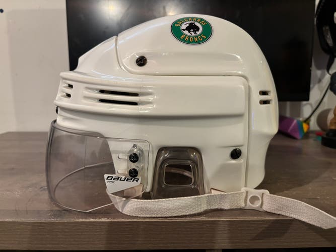 Large Bauer 4500 Helmet Pro Stock (New)