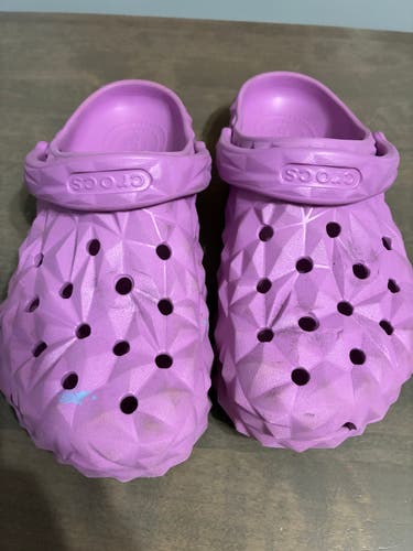 Purple Women's Size M 6.0 (W 7.0) Youth Crocs Sandals (Used)