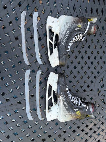 Bauer Vapor Hyperlite 2 Hockey Skates 8.5 (Used)
