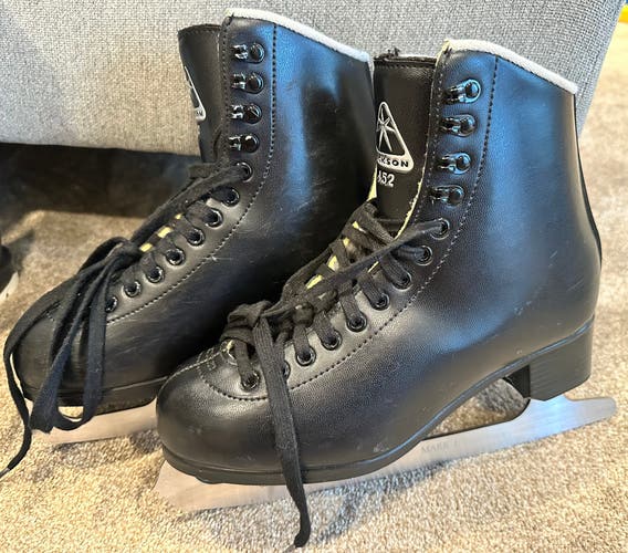 Jackson Finesse 452 Men’s Black Figure Skates, Size 7