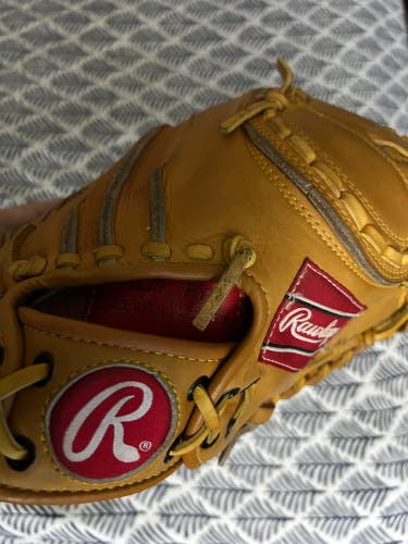 Rawlings Signature Series RH Catcher's Baseball Glove 32" (Used)