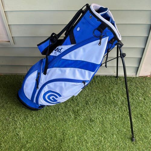 Cleveland Golf Sport Lite stand / carry bag. Blue and white.