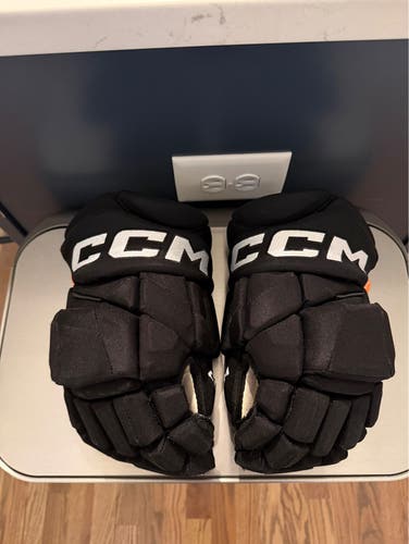 CCM HGPJSPP Gloves 13" Pro Stock (Used)