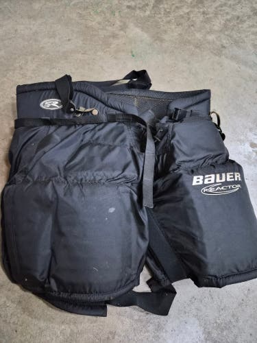 Senior Medium/Large Bauer Reactor Hockey Goalie Pants (Used)