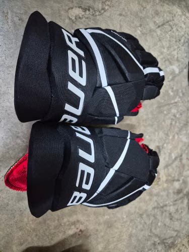 Bauer Vapor Velocity S22 Gloves 14" (Used)