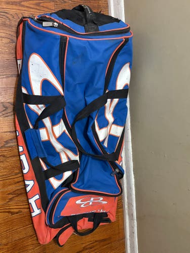 Boombah Beast rolling batbag 40"x14"x13" Knicks Colors