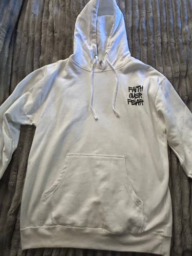 White Boys Large/Extra Large Sweatshirt (Used)