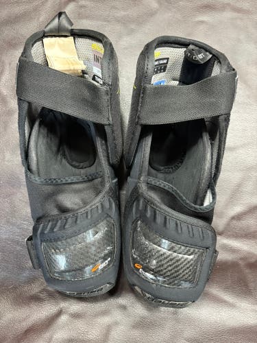 Intermediate Large Bauer Supreme M5 Pro Elbow Pads (Used)