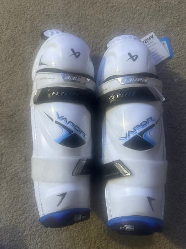 Junior Bauer Vapor Flylite 11”Shin Pads (New)