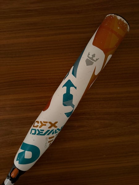 DeMarini CFX 28/17 (-11) Fastpitch Softball Bat