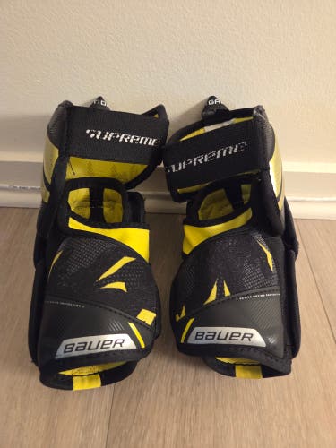 Used Junior Bauer Supreme 3S Elbow Pads - Medium
