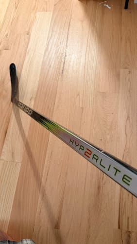 Senior Bauer Vapor Hyperlite 2 Right Handed Hockey Stick P90TM 70 Flex (Used)