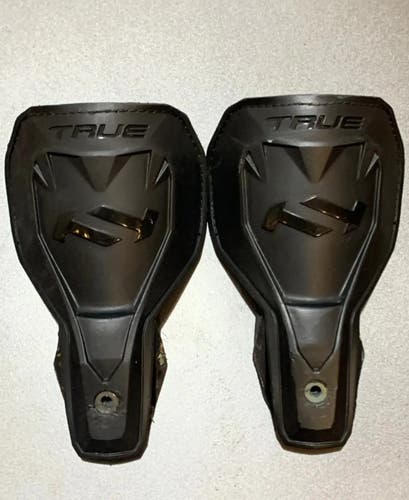 True Catalyst 9 Tendon Guards Senior Used *Read Full Description*