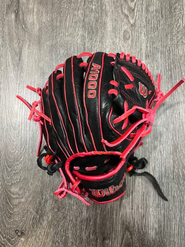 Wilson A1000 RH Infield Baseball Glove 11" PF x2 edition model. Reconditioned