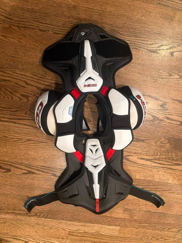 Men's Small Senior CCM JetSpeed FT6 Pro Shoulder Pads (Used)