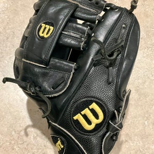 Wilson A2000 G4 RHT Infield Baseball Glove 11.5" (Used)
