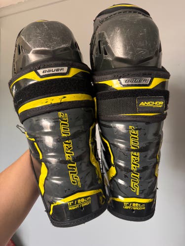 Junior Bauer Supreme S29 11" Shin Pads (Used)
