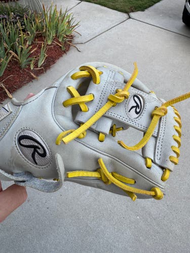 Rawlings Heart of the Hide R2G RH Baseball Glove 11.5" (Used)