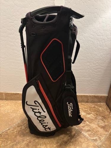 Titleist Players 14 Stand Golf Bag Black White Red 14-Way w/Rain Hood