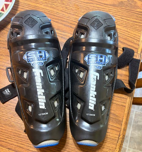 Junior Franklin 13" Shin Pads (Used)