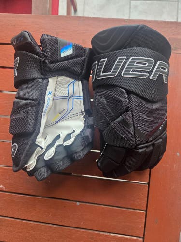Bauer Vapor Flylite Gloves 13" (New) all black