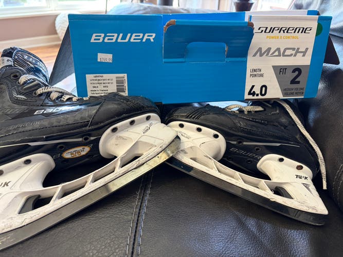 2022 Bauer Supreme Mach Hockey Skates Size 4 (used)