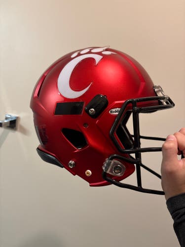 Red Adult Medium Riddell Speed Helmet (Used)