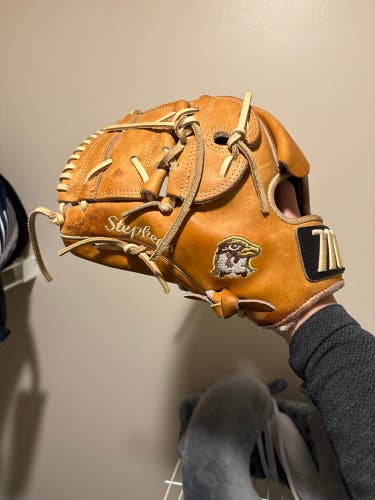 Marucci Capitol Series LH Pitcher's Baseball Glove 12" (Used)