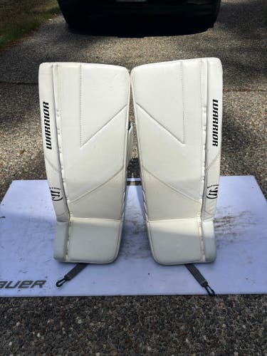 28" Warrior Ritual G6 E+ Goalie Leg Pads (Used)