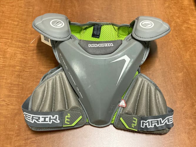 Medium Youth Maverik MX Shoulder Pads (Used)