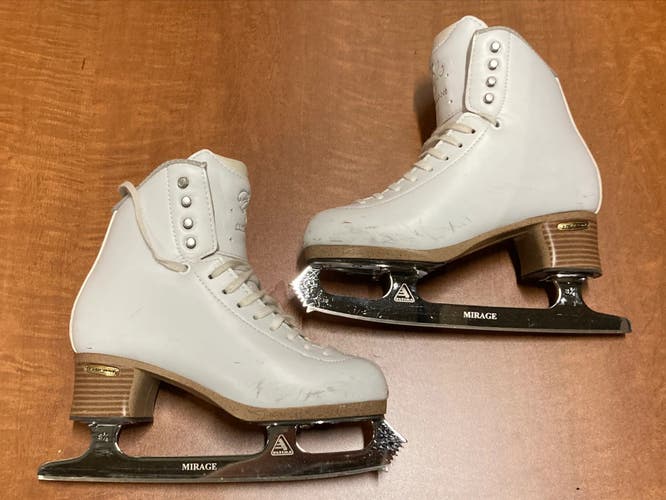 Jackson Ultima Elle 2130 Figure Skates | Size 4.5