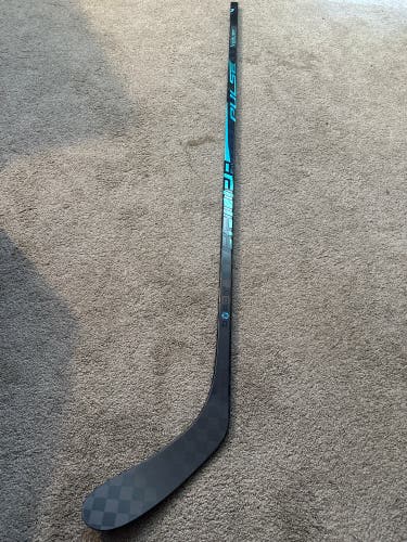 Senior Bauer Pulse Right Handed Hockey Stick P92 87 Flex (New)