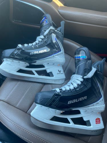 2025 Bauer Vapor Flylite Hockey Skates 7 (Used)