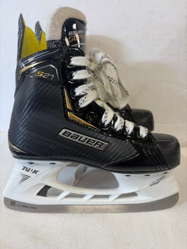 Black Bauer Supreme S27 Hockey Skates Regular Width Size 2 (Used)
